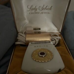 Schic Gold and White Shaver with Bling Vintage